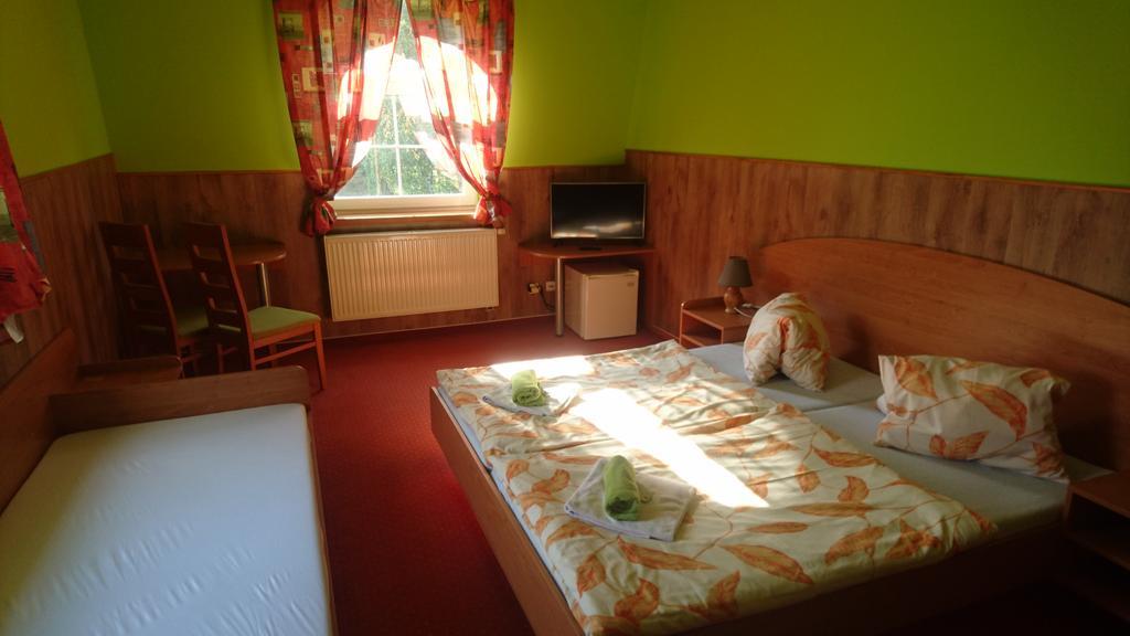 Pension Rybarska Basta ヤブロネツ・ナド・ニソウ エクステリア 写真