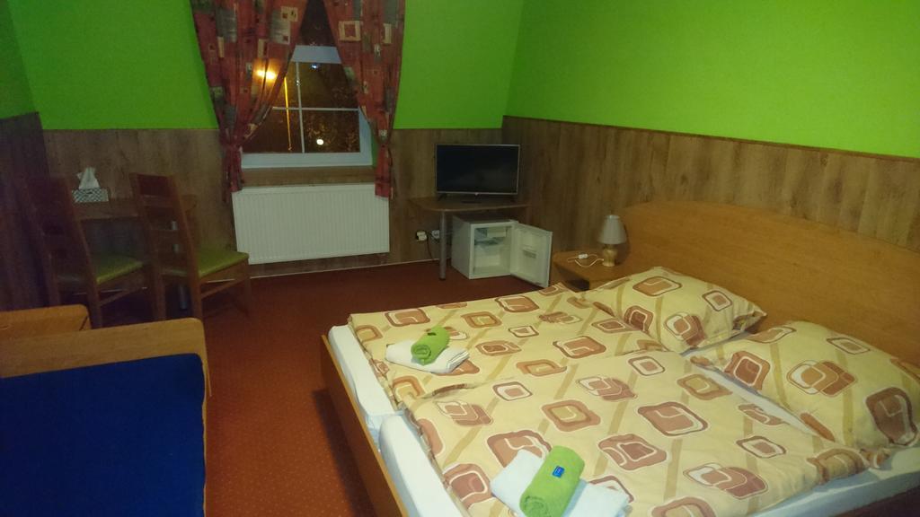 Pension Rybarska Basta ヤブロネツ・ナド・ニソウ エクステリア 写真